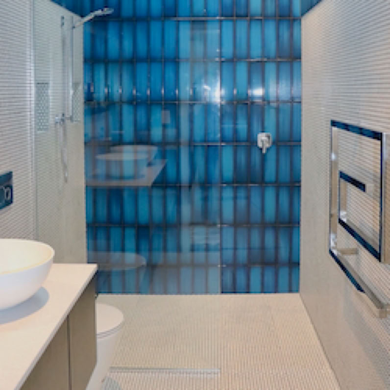 Studio 28 Interio Design Wellington Zealand. Creating wow interiors that are easy on the eye. WOW ensuite with mesmirising blue tiles.